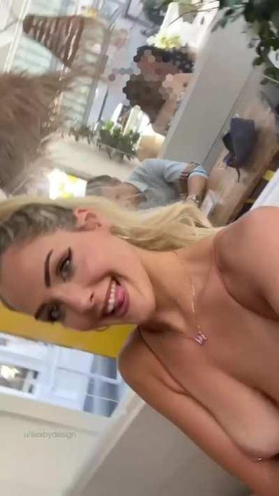 didn’t notice my waitress till it was too late 😝