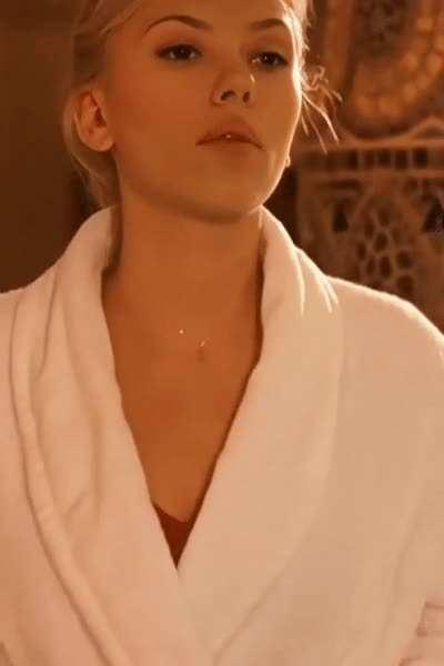 Scarlett Johansson in He's Just Not That Into You