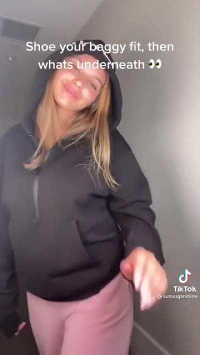 The tatoo Artist 👀👄👀