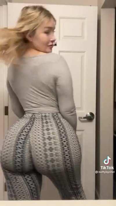 Soft & Jiggly No.310🍑😍