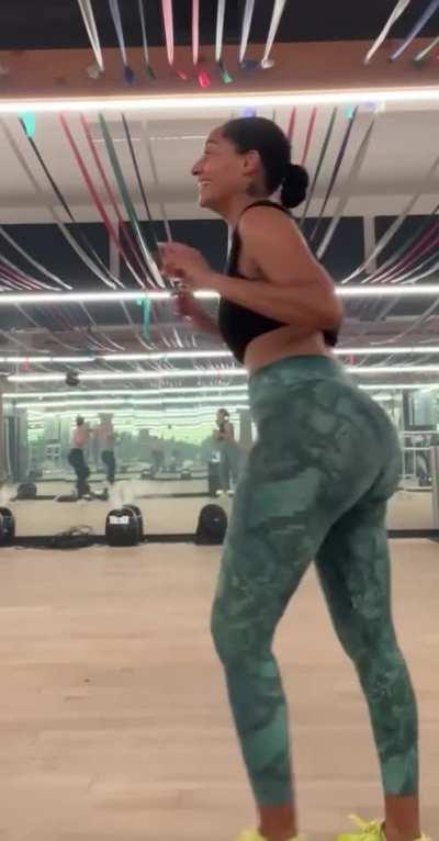 Tracee Ellis Ross booty jiggle 😍