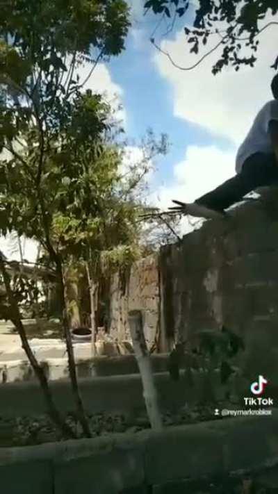 tutorial how to cutting in school😂😂