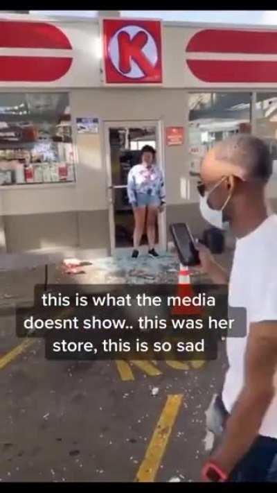 Негры уничтожили магазин, хотя её владелец поддерживал BLM