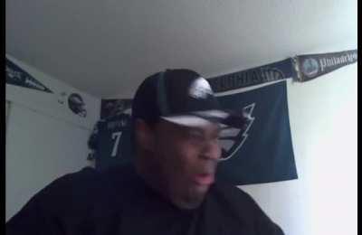 Eagles fans when they saw that post on r/nfl about Hurts and Deshaun Watson being friends.