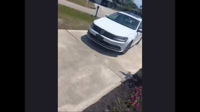 Pregnant woman catches her boyfriend at the home of a pants-less dude he says is an “Xbox friend”