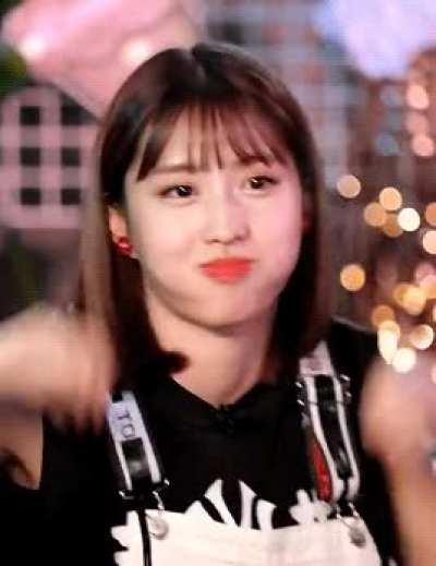 Momo's aegyo is something else 😍