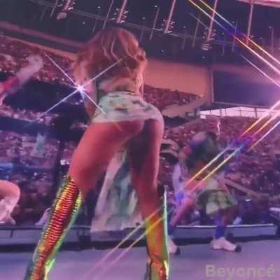 Twerking on stage