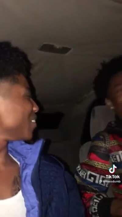 Me freestyling on the way to rob u niggas for a sub