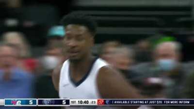 [Highlight] Jaren Jackson Jr. posterizes Andre Drummond