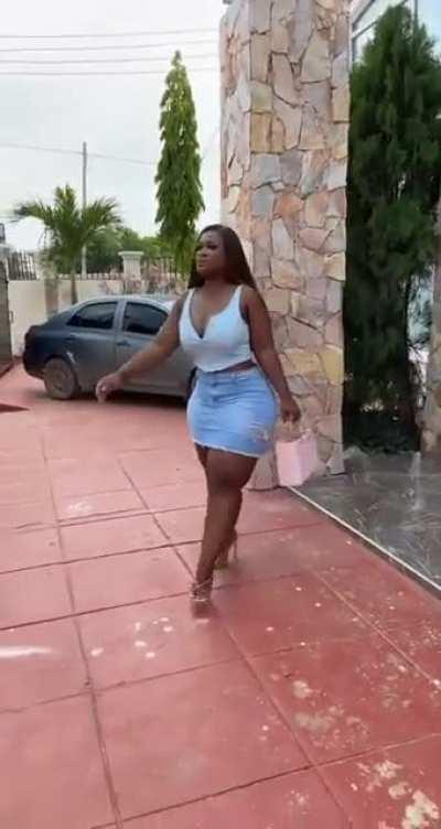 BLACK THICK BOOTY WALK