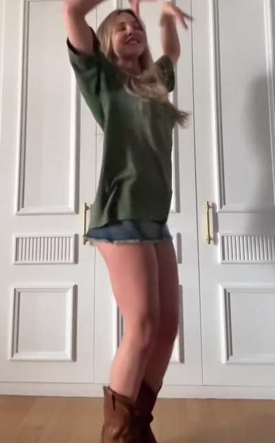 Madelyn Cline from her TikTok