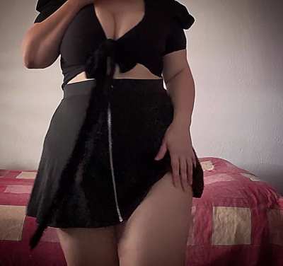 Juicy soft and sinful, Would you survive between my curves