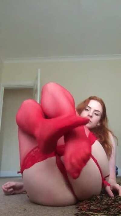 these red stockings go so well with my pale skin and ginger hair 🧚🏻‍♀️