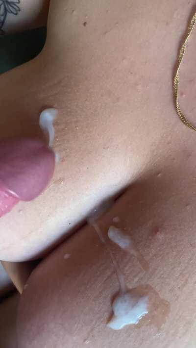 I really love HOT CUM on my tits 💦🔥