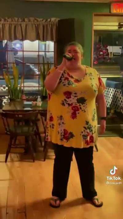 UNBG. Kickass Kelly Killing Karaoke At The Kit & Kabootle