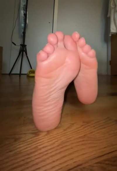 Soft and Buttery Teen Soles 🧈👣🤤 (Thanks to the Private Feet Group)