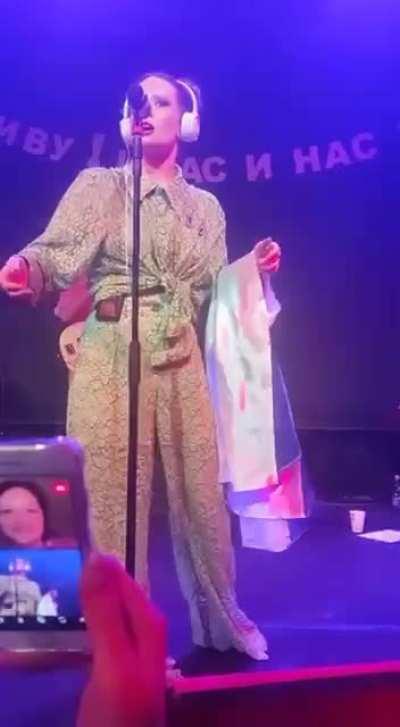 Russian singer Monetochka brought out a White-Blue-White on stage and led the crowd in a chant: 