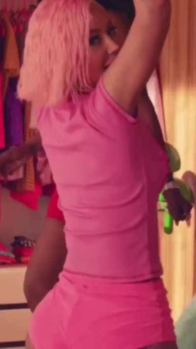 Iggy twerking her bbc only pawg ass to make her cucks cum in their pants