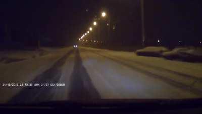 Driver attempts not to crash into a car while losing control, fails and crashes