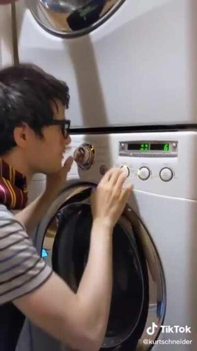 Magic music from “Harry Potter”. Wash machine edition.