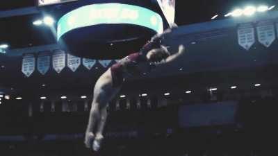 Alumni Anastasia Webb of Oklahoma Sooners has incredible legs