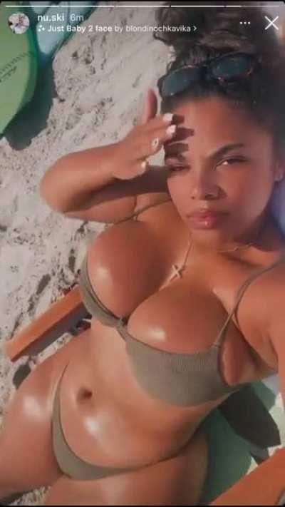 Beach Yitties (glasses on & off)