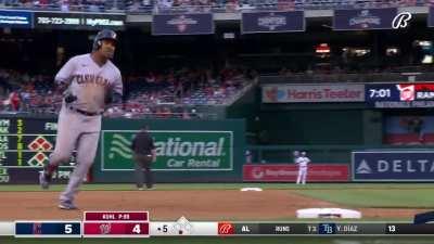 [Highlight] Jose Ramirez demolishes a 3-0 hanger 420 feet for his first homer of the year and gives the Guardians the lead