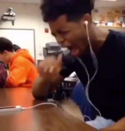 Guts theme got me like