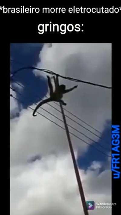 O MACACO VAI CAAAAAAAAA-