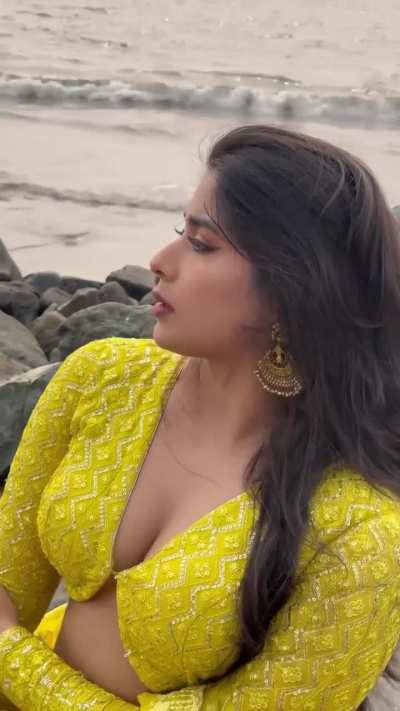 Hottie Nikita Sharma
