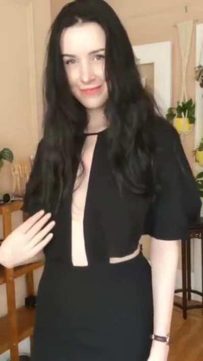 POV: We're at a party. I like your vibe and try some brazen flirting. Don't tell anyone ;)