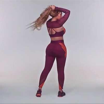 Showing off that ass