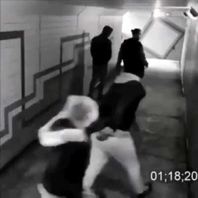 Lo bueno que tiene quien le defienda