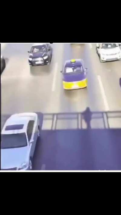 Red car understood the assignment.