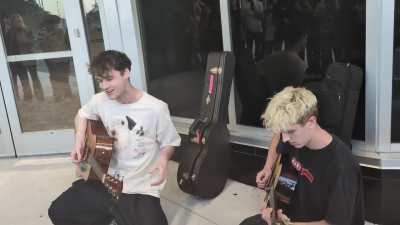 acoustic common touch!