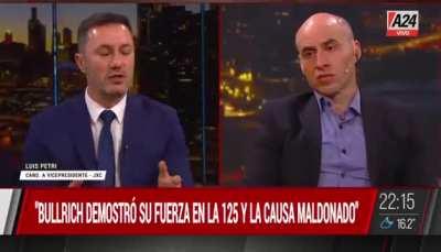 Dice Petri que si dolarizamos los jubilados van a pasar a cobrar 120 dólares. Se ve que todavía no se enteró que la jubilación está en 88 dólares.