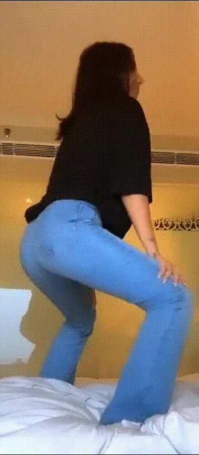 Prajakta Koli (MostlySane) Twerking🍑