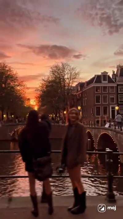 Most abedorable sunset 🌇. 