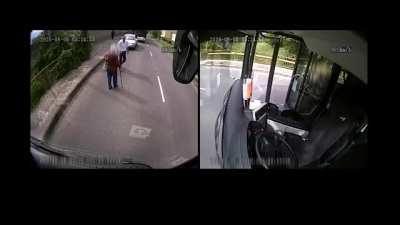 [Hungary] Bus driver stops a purse snatcher