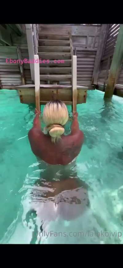 Perfect thick bad bitch body