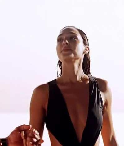 Gal Gadot = Instant boner