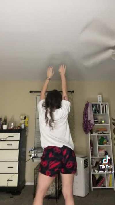 r/ZoeEbarbFanpage Lounge