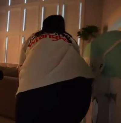 Damn look at that big juicy ass 🥵🤤👅🍑