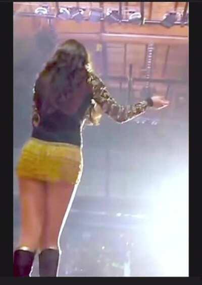 All rise for the Queen