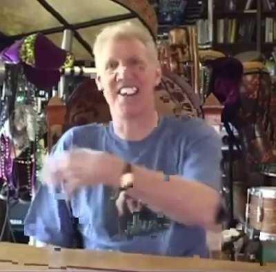 Bill Walton recounts the time he took the entire Celtics team to their first Dead show. He remembers Jerry Garcia glancing over at Larry Bird before the show began and saying, 