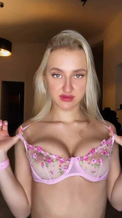 My parents went away for a few seconds.. so I decided to have some fun in our living room