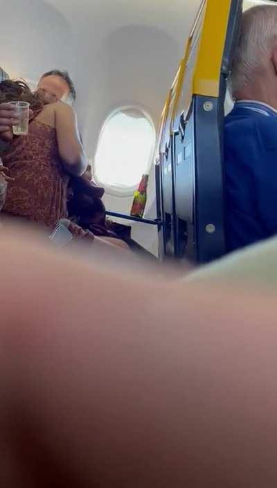 Airplane Blowjob…nobody’s going to notice.