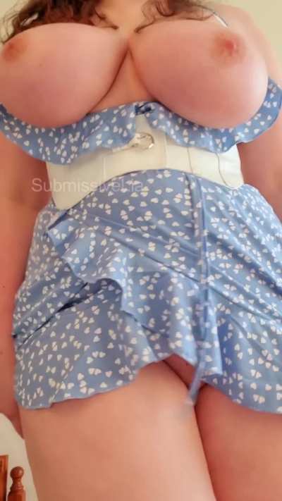 Where do oyu kiss first?