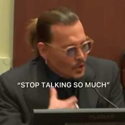 Johnny Depp dealing with 🤡s