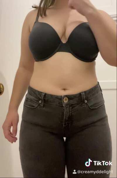 my clothes cum off when the lights go out;)